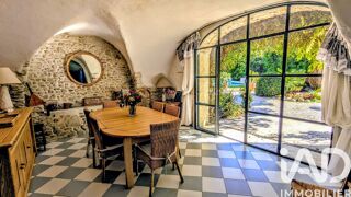  Maison  vendre 8 pices 305 m