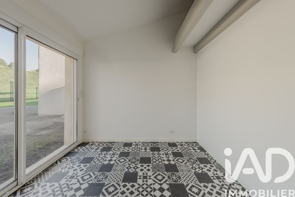 � vendre  Maison �guilles (13510)