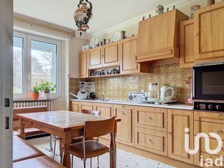  Maison  vendre 8 pices 200 m