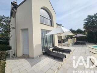  Maison  vendre 8 pices 211 m