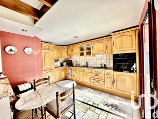  Villa  vendre 10 pices 310 m