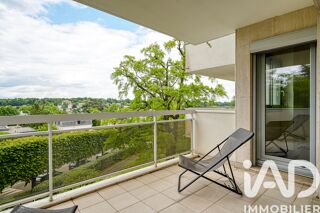 Apartment in Ville-d'Avray