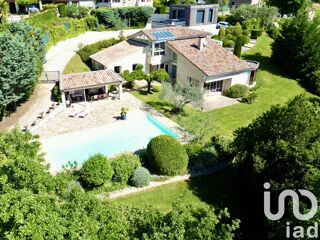  Villa  vendre 7 pices 263 m