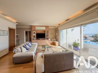  Maison � vendre 5 pi�ces 214 m�