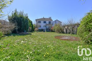  Maison � vendre 10 pi�ces 211 m�