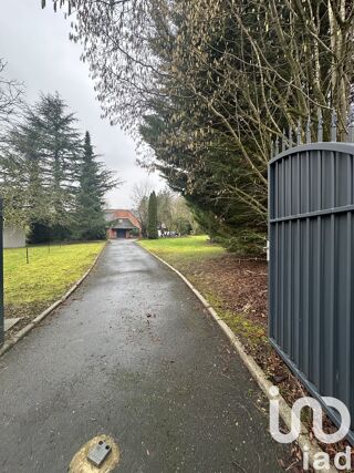  Villa  vendre 12 pices 319 m