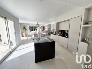  Maison  vendre 10 pices 240 m