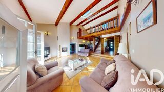  Maison  vendre 8 pices 245 m