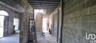  Maison  vendre 8 pices 330 m