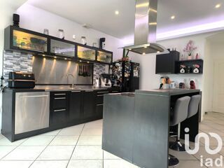  Maison � vendre 8 pi�ces 235 m�