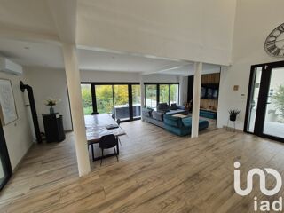  Villa  vendre 8 pices 250 m