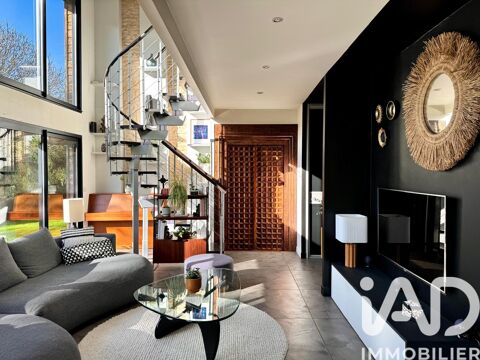   Vente Maison/villa 7 pi�ces Maison - 7 pi�ce(s) - 163 m�