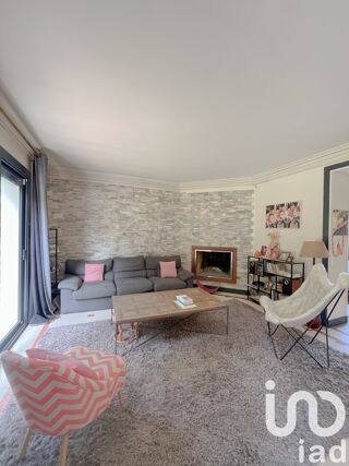  Maison  vendre 8 pices 335 m