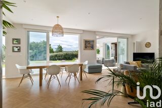  Maison  vendre 8 pices 263 m