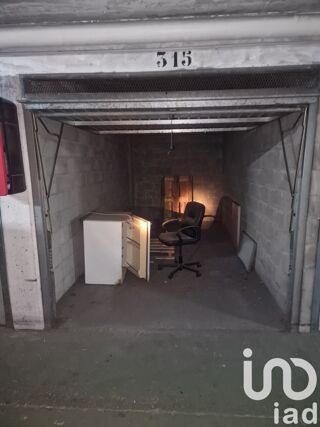  Parking / Garage  vendre 12 m