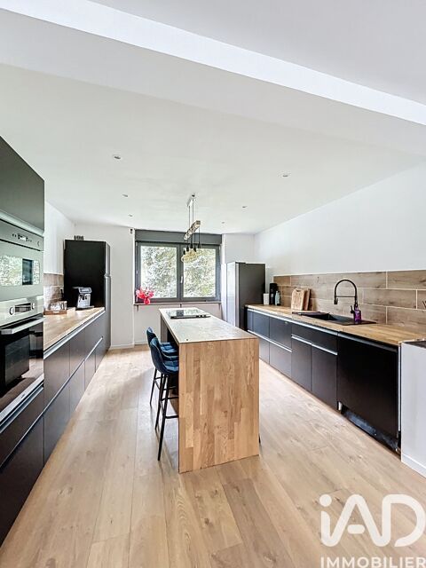   Vente Maison/villa 9 pi�ces Maison - 9 pi�ce(s) - 202 m�