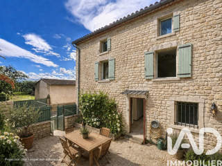 Maison 6 pièces 175 m² · à Caromb · 175 m² · 185 000 €