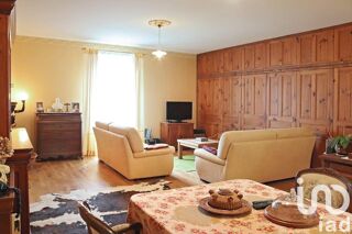  Maison � vendre 9 pi�ces 220 m�