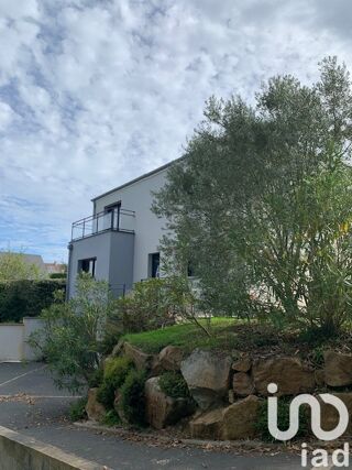  Villa  vendre 6 pices 146 m