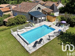  Maison  vendre 15 + pices 360 m