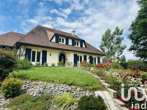   Vente Domaine 8 pi�ces Maison - 8 pi�ce(s) - 216 m�