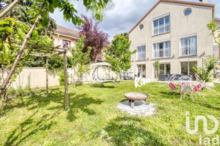  Maison  vendre 8 pices 270 m