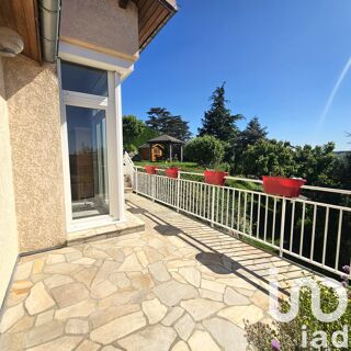 Villa  vendre 6 pices 212 m