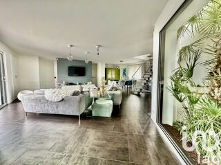  Maison  vendre 7 pices 215 m