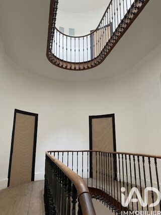  Immeuble � vendre 561 m�