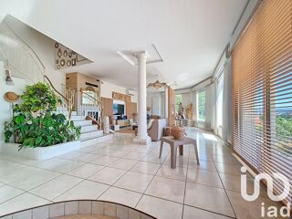  Villa � vendre 7 pi�ces 234 m�