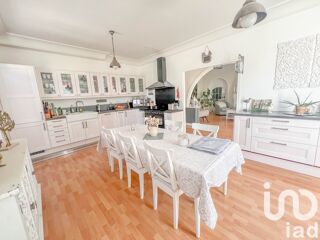  Maison  vendre 8 pices 220 m