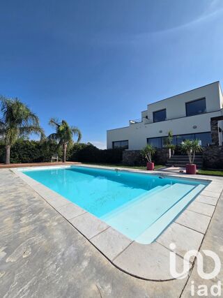  Villa  vendre 4 pices 211 m