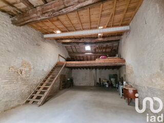  Parking / Garage  vendre 80 m