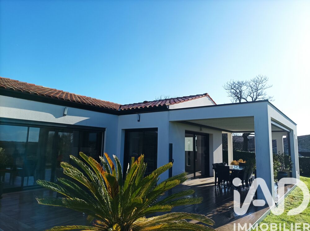 � vendre  Villa Soulignonne (17250)