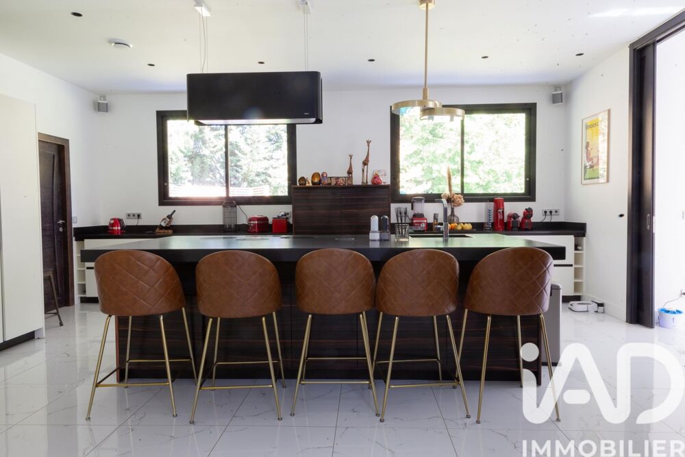 � vendre  Villa Marnes-la-Coquette (92430)