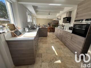  Maison  vendre 8 pices 245 m