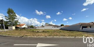  Terrain  vendre 700 m