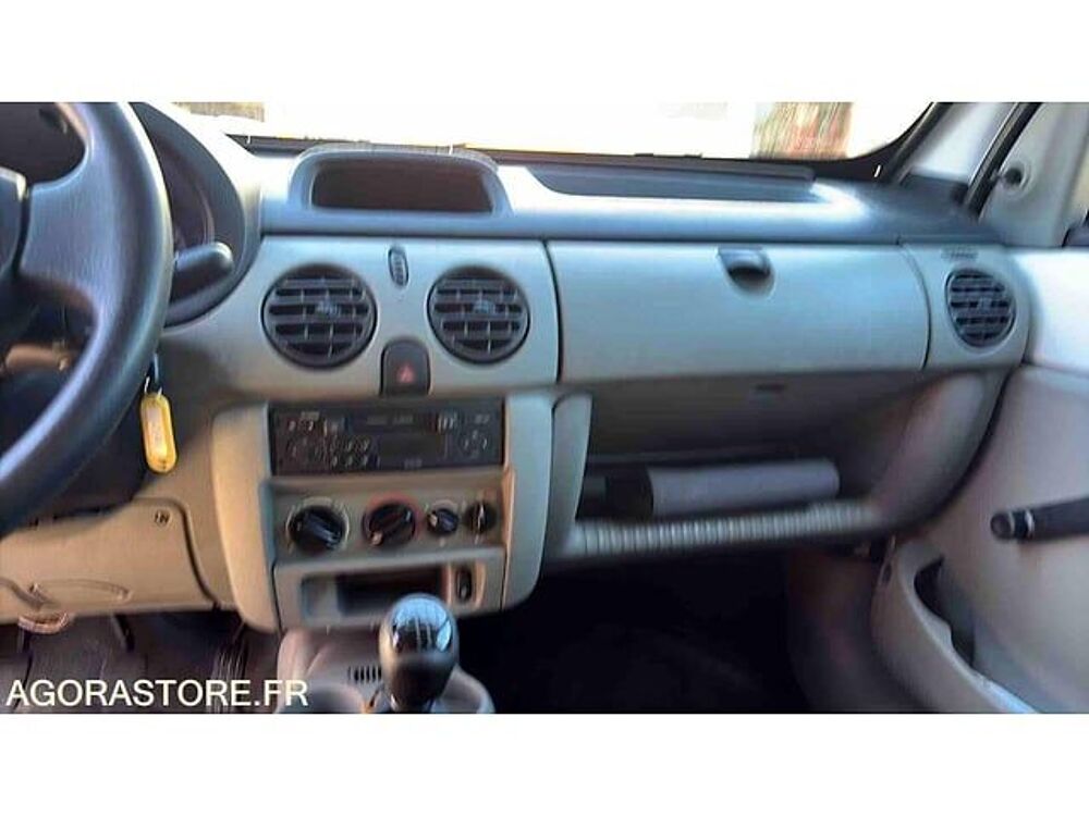 Kangoo VF1FC07AF31639862 occasion 93100 Bourg-En-Bresse