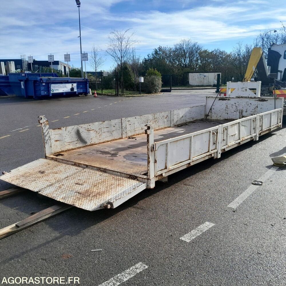 Pieces d&eacute;tach&eacute;es et accessoires Engins BTP  occasion 93100 Genas