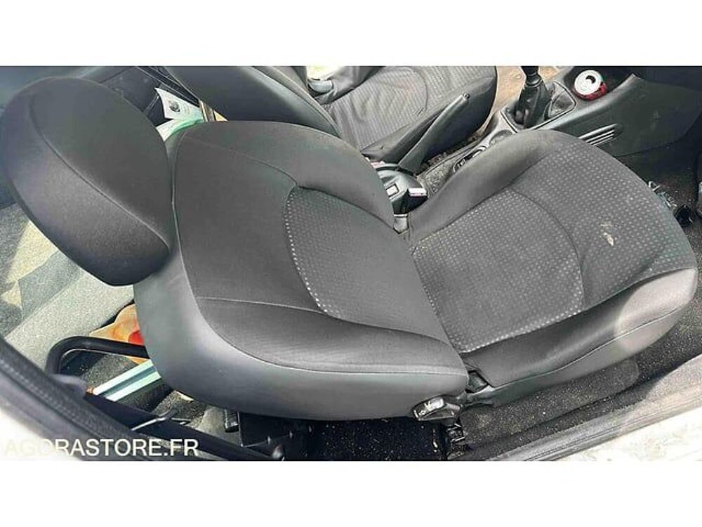 206 VF32L8HZA9Y170635 occasion 93100 Galluis