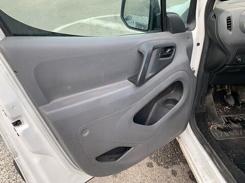 Berlingo VF77ANFRC9J189810 occasion 93100 Antibes