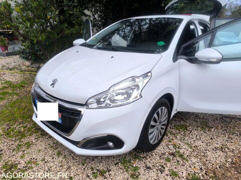 Peugeot 208 VF3CCYHYSJW114850 2018 occasion Hy&egrave;res 93100
