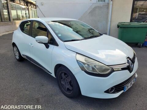 Annonce voiture Renault Clio 2000 €
