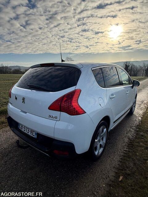 3008 VF30U9HR8BS352437 2012 occasion 93100 Four