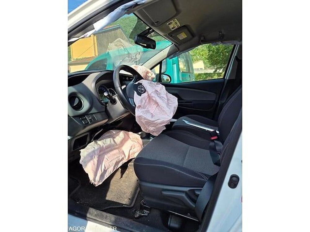 Yaris VNKKD3D390A254018 occasion 93100 Foix