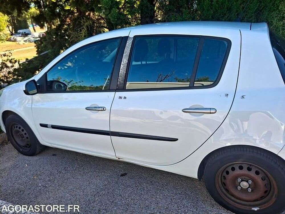 Clio VF1BR1F0H44567264 occasion 93100 Montpellier
