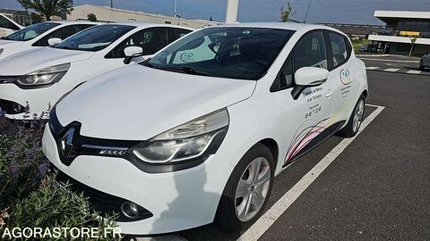 Renault Clio VF15R0J0A53966468 2015 occasion Niort 93100