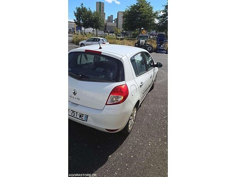 Clio VF1BR270E43954689 occasion 93100 Lamballe-Armor
