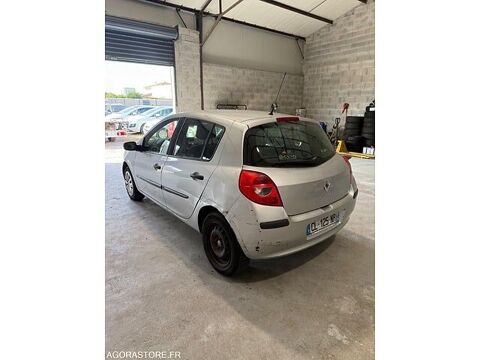 Clio VF1BR1B0A35467686 occasion 93100 Four
