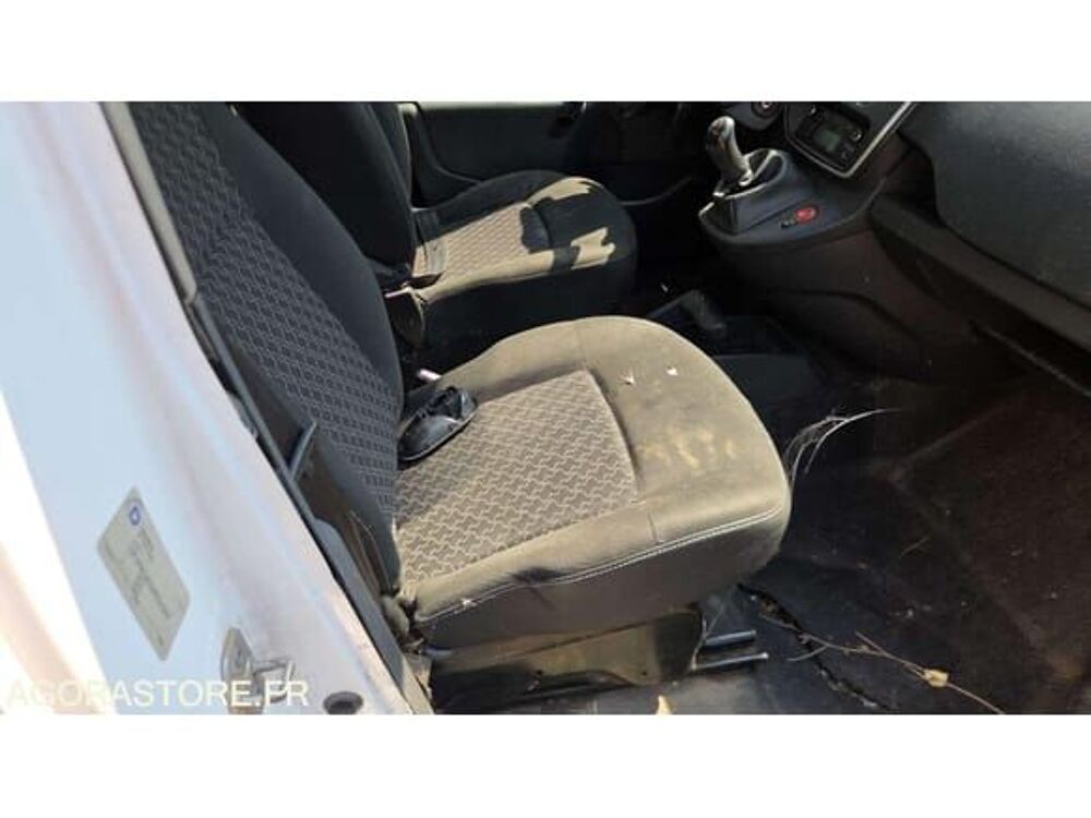 Kangoo VF1FW18C549324207 occasion 93100 Aix-En-Provence
